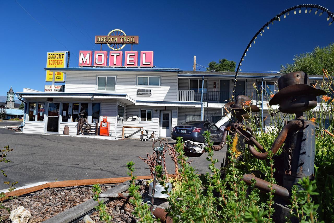 Oregon Trail Motel And Restaurant Baker City Eksteriør bilde